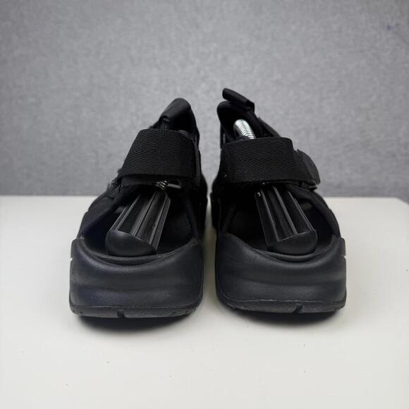 Sandals_&_Flip_Flops